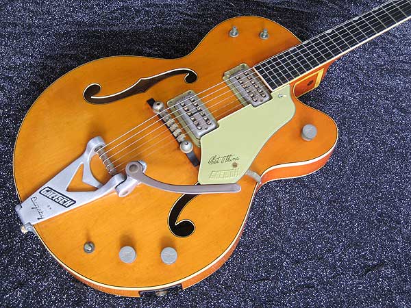 グレッチ 6120 チェット・アトキンス・ホロー・ボディー